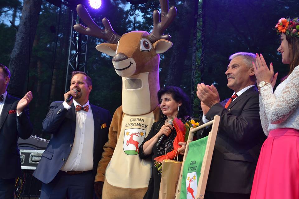 Zamów własne maskotki stroje reklamowe. Sprawdź, jak to zrobić z firmą Elabika. Jeleń